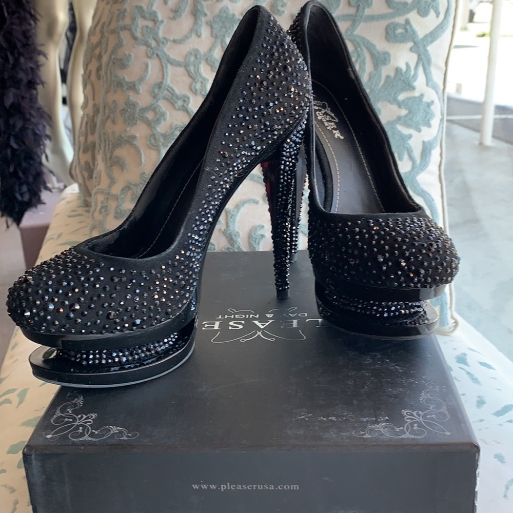 New with tags Pleaser Fascinate-685dm Black. 6, 8, 10